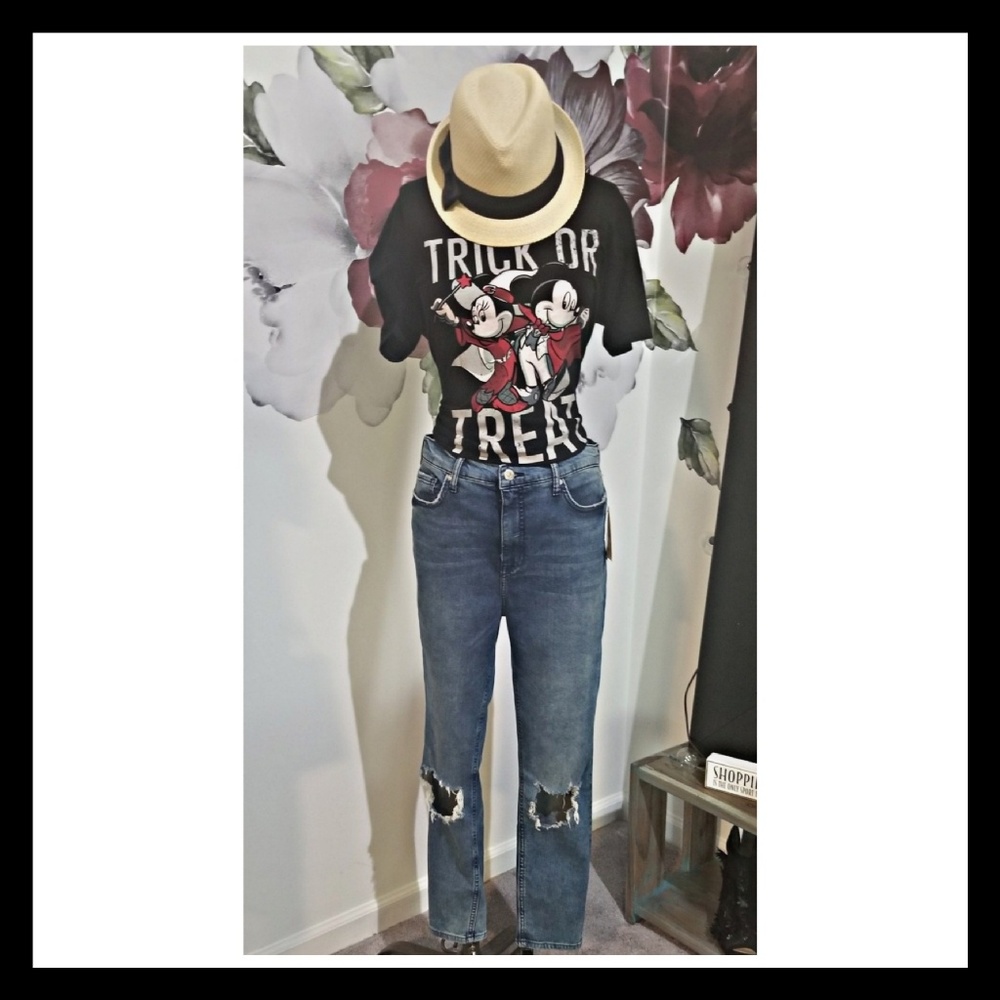 Disney Halloween T-shirt Sz M - Picture 1 of 5